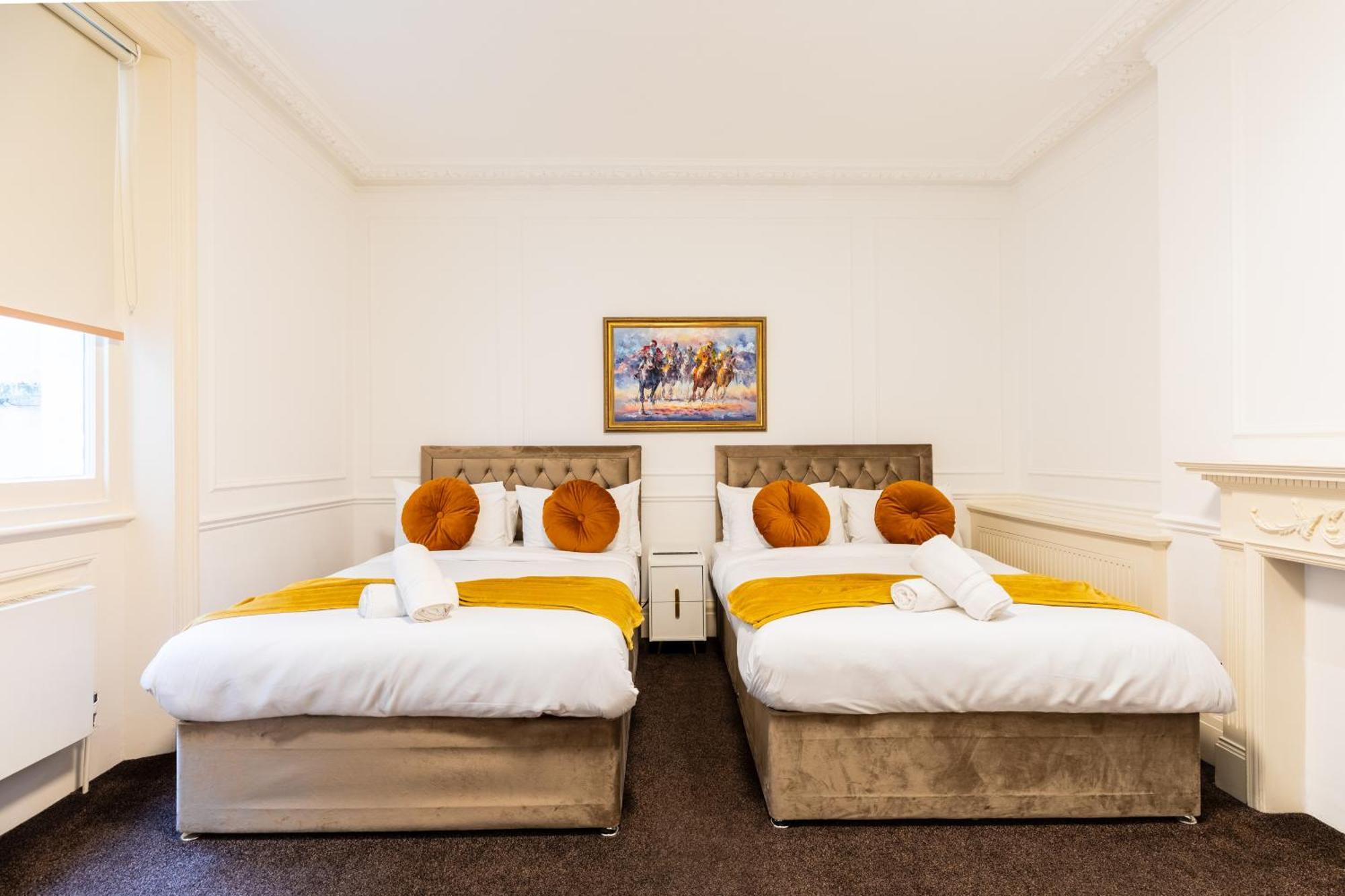 Hotel Mayfair Residences 2*